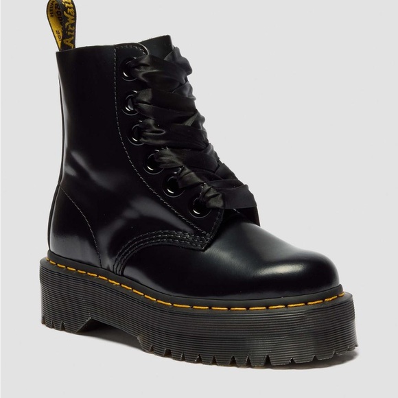Dr. Martens Shoes - ⭐️Dr. Martens MOLLY Women's Leather Platform Boots BLACK BUTTERO size 8
